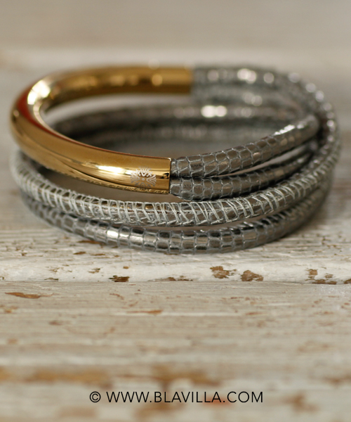 Kauniita_käsintehtyjä_koruja_Blåvilla_Qudo_24k kultaa_italialaista_nahkaa