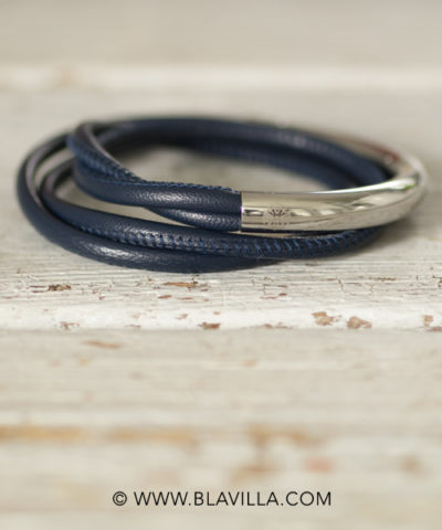 Kauniita_käsintehtyjä_koruja_Blåvilla_Qudo_ruostumatonta_terästä_italialaista_nahkaa